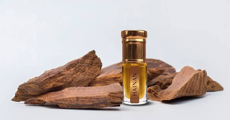Oud Attar and Bakhoor: What's the Difference?